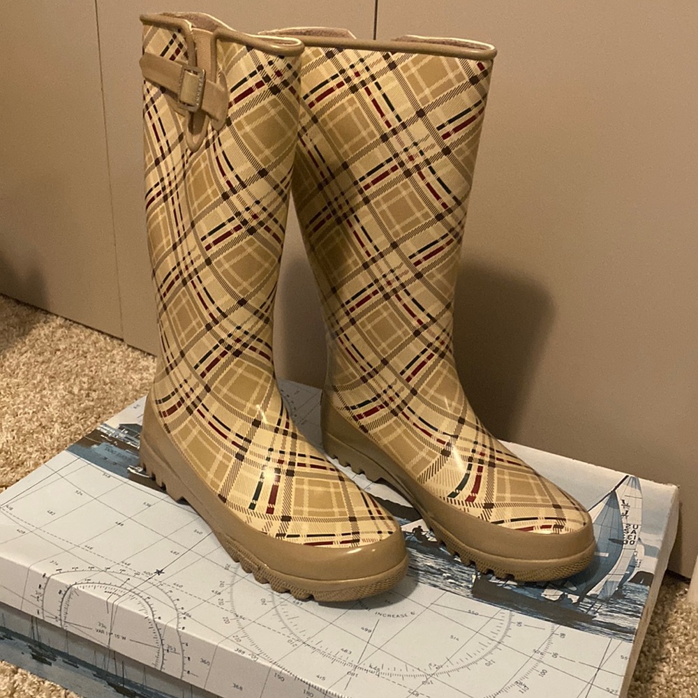 Sperry tan/plaid Pelican Rain Boot
